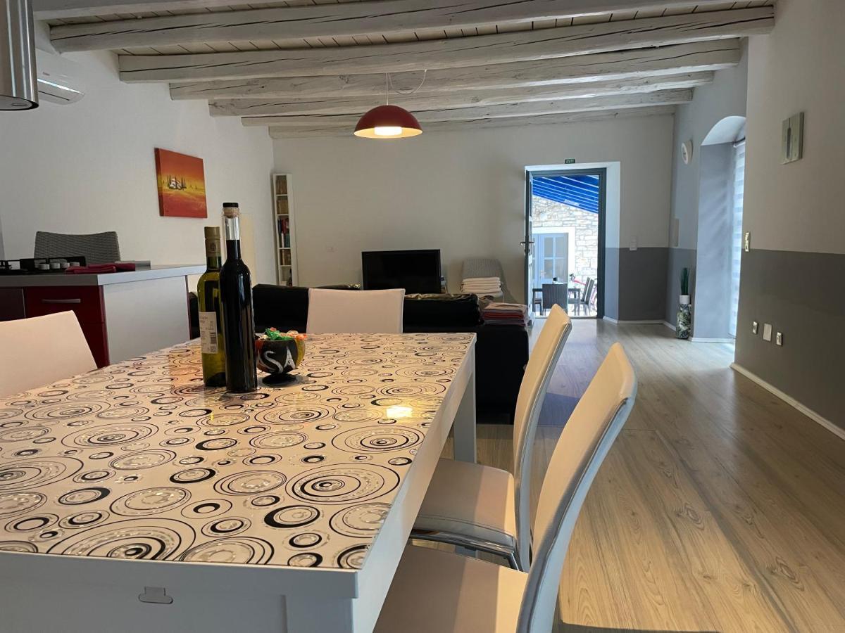 Holiday Home Ava1 With Pool & Holiday Home Ava2 With Whirlpool Baderna Buitenkant foto