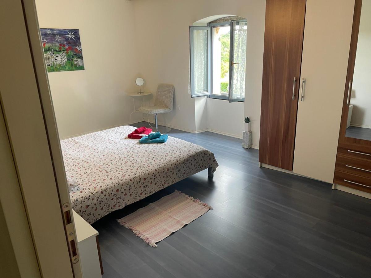 Holiday Home Ava1 With Pool & Holiday Home Ava2 With Whirlpool Baderna Buitenkant foto