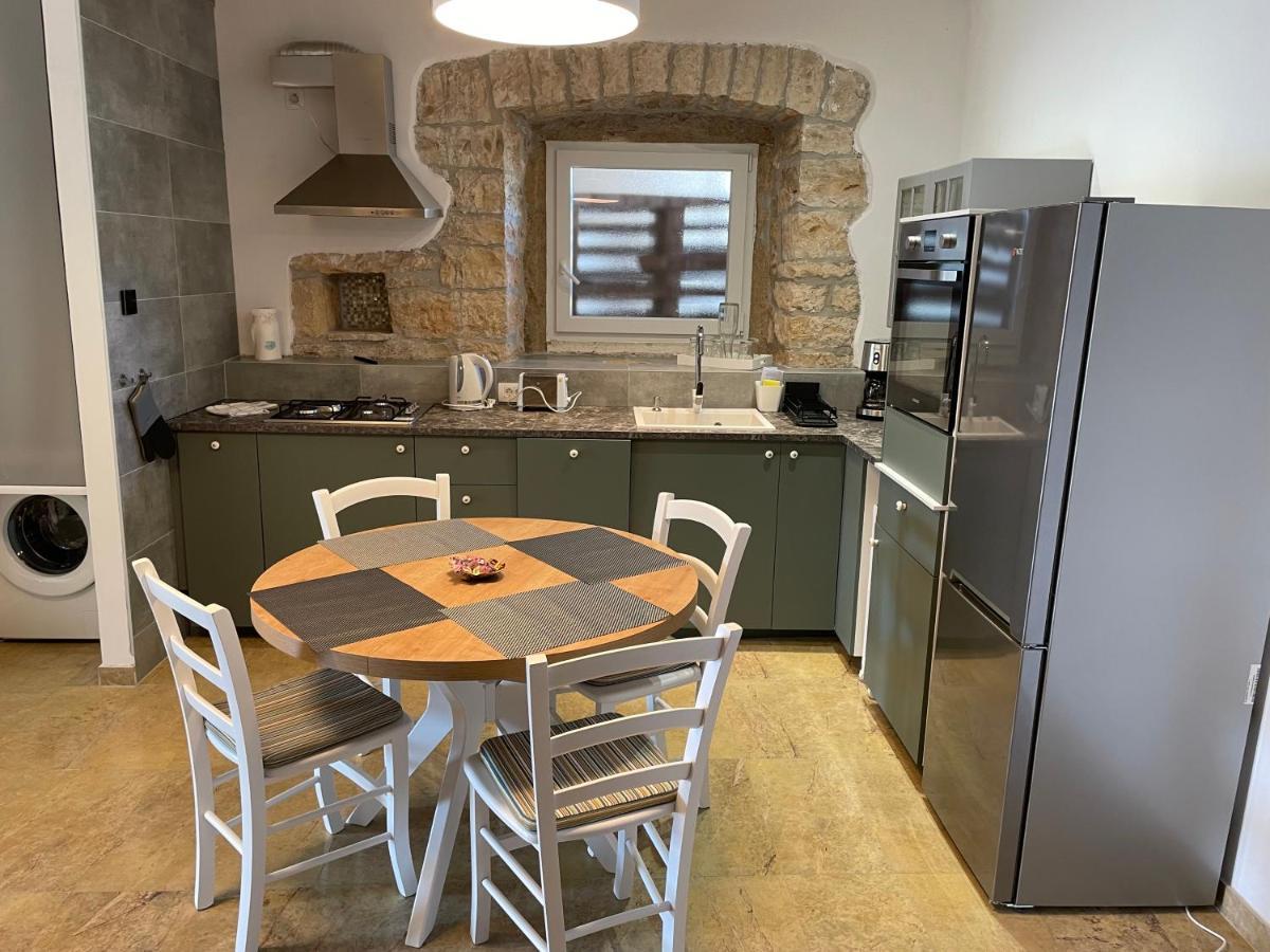 Holiday Home Ava1 With Pool & Holiday Home Ava2 With Whirlpool Baderna Buitenkant foto